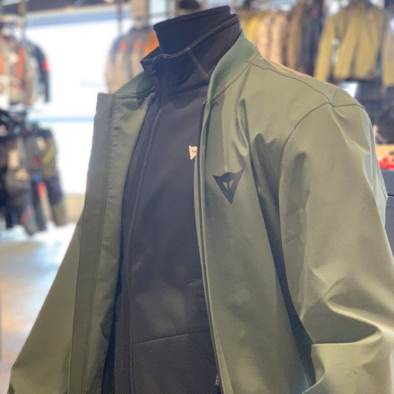 シンプルでカジュアルな『BHYDE NO-WIND TEX JACKET』を徹底解説